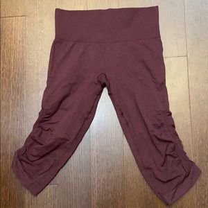 LuluLemon Seamless Cropped Leggings